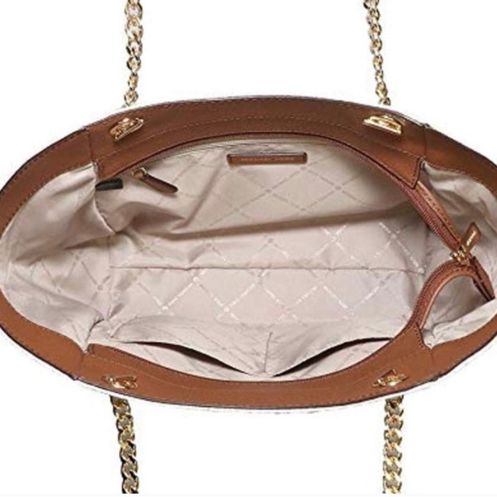 Like new Authentic Michael Kors Shoulder Bag - Picture 4 of 12